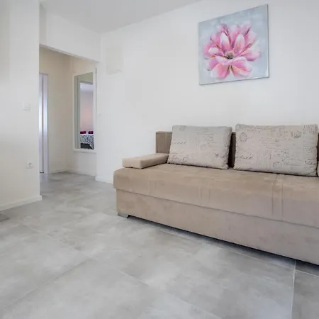 Πανσιόν Tomas 3*