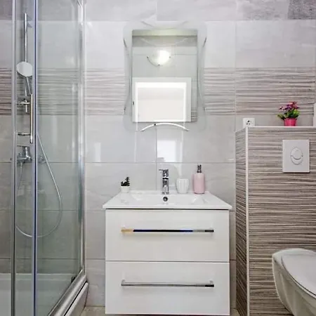 Tomas Πανσιόν 3*