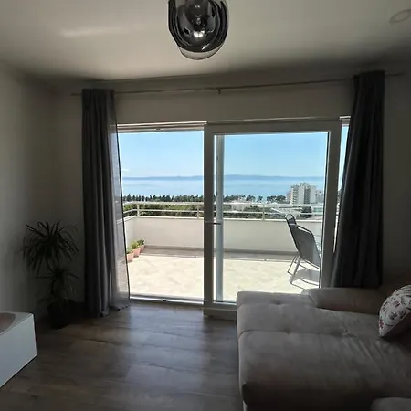 Πανσιόν Tomas Tučepi