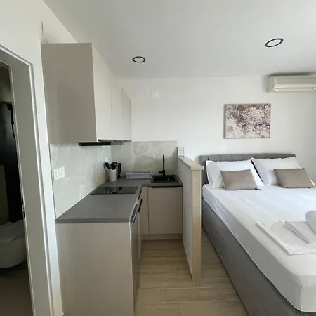 Tomas Πανσιόν Tučepi