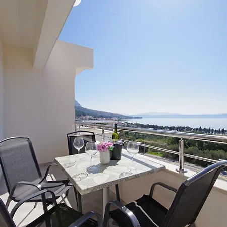 Tomas Πανσιόν Tučepi