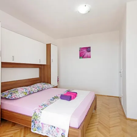 Πανσιόν Tomas