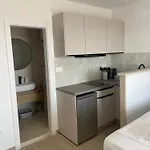 Tomas