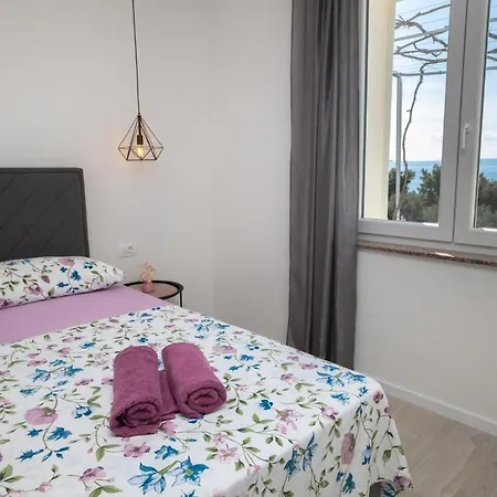 Tomas ゲストハウス Tučepi